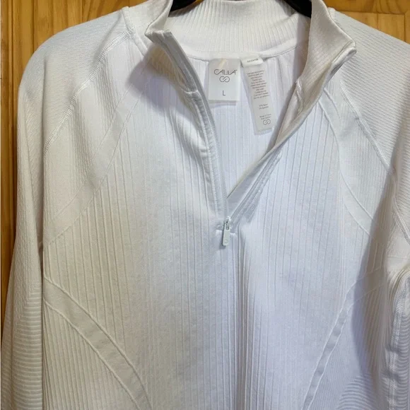 CAlia White Zip-Up Top - Picture 4 of 6